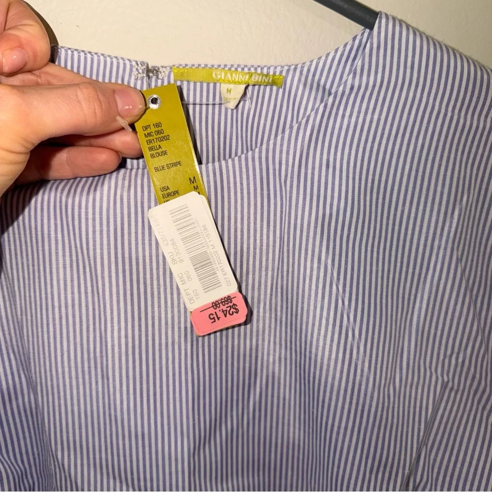 Gianni Bini Top with Bell Sleeves - Size M - Picture 7 of 7